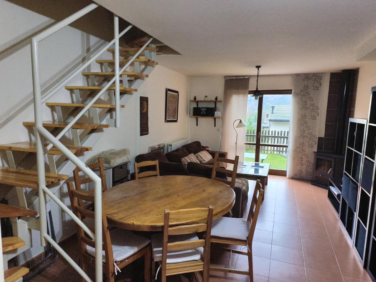 Duplex Con Jardin En Pirineos, Totalmente Equipado Apartment Villanua Bagian luar foto